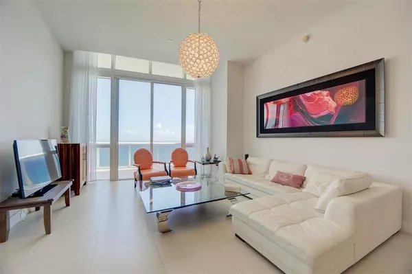 Sunny Isles Beach, FL 33160,15901 Collins Ave #Ph4303