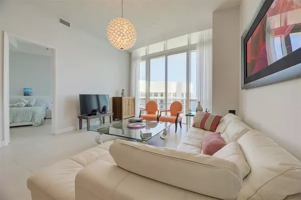 Sunny Isles Beach, FL 33160,15901 Collins Ave #Ph4303