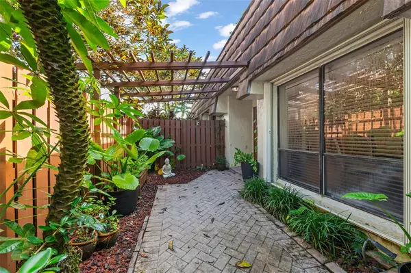 Davie, FL 33325,11927 SW 13th court #-