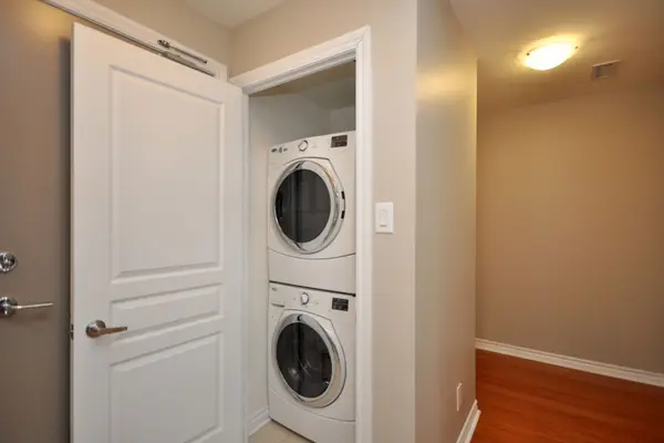 Mississauga, ON L5B 0C2,3525 Kariya DR N #2208