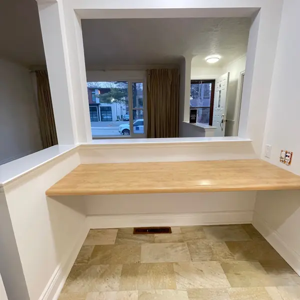 Mississauga, ON L5G 3K6,46 Woodlawn AVE N