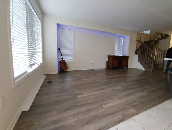 Hamilton, ON L8J 0H7,2 Utter PL