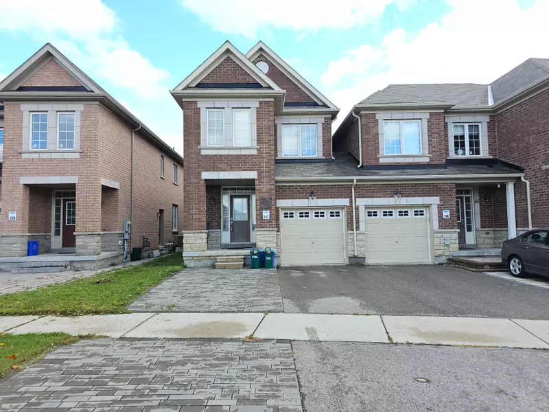 63 Collin CT, Richmond Hill, ON L4E 0X7