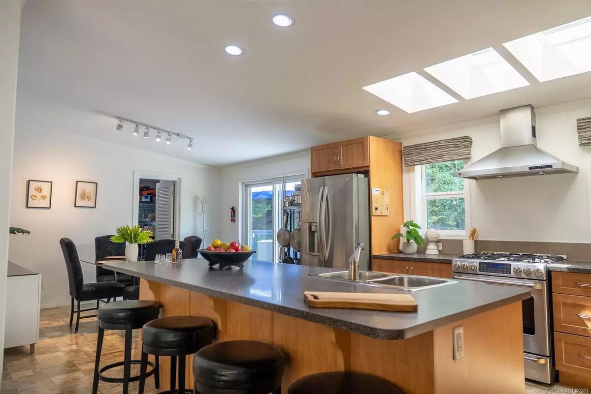 Pender Island, BC V0N 2M2,2604 Dory Way