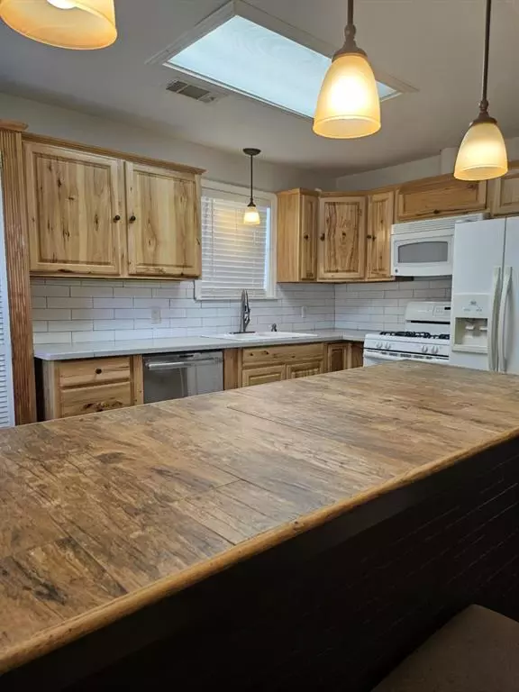 Whitney, TX 76692,108 2nd Street