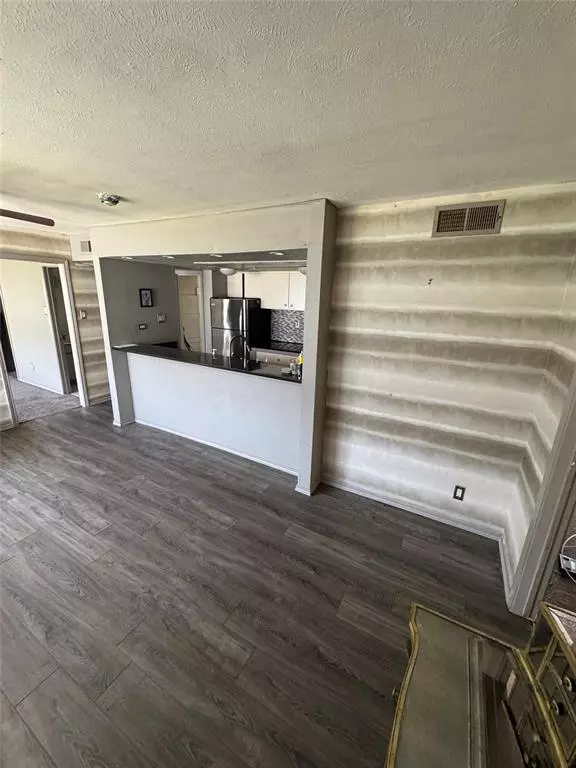 Dallas, TX 75219,4347 Dickason Avenue #115