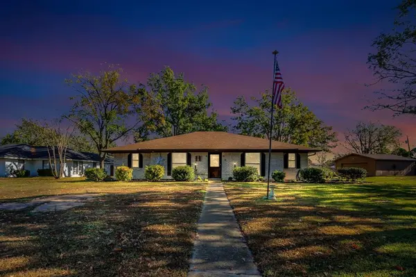 310 Rash Lane,  Terrell,  TX 75160