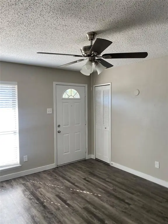 Grand Prairie, TX 75052,802 Las Palmas Drive