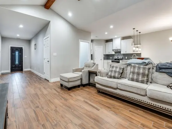 Ennis, TX 75119,908 E Decatur Street