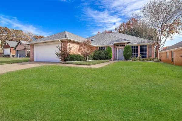 5505 Leffler Lane, Arlington, TX 76017