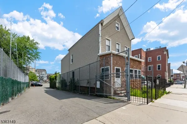 Newark City, NJ 07104,15 Taylor St