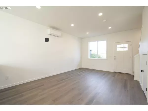 Portland, OR 97236,14716 SE POWELL BLVD