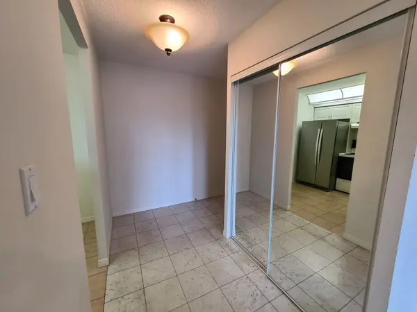 Toronto C09, ON M4T 2B9,38 Avoca AVE #909