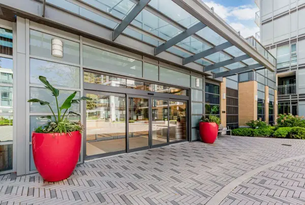 Toronto C15, ON M2J 0E1,55 Ann O'Reilly RD #2212