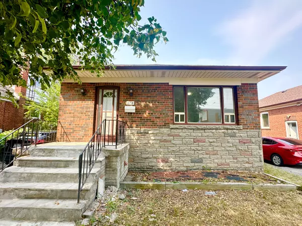 1048 Kennedy RD #Main Floor, Toronto E04, ON M1P 2K7