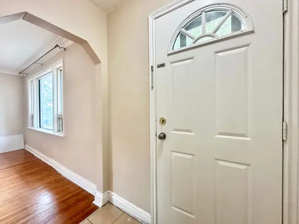 Toronto E04, ON M1P 2K7,1048 Kennedy RD #Main Floor