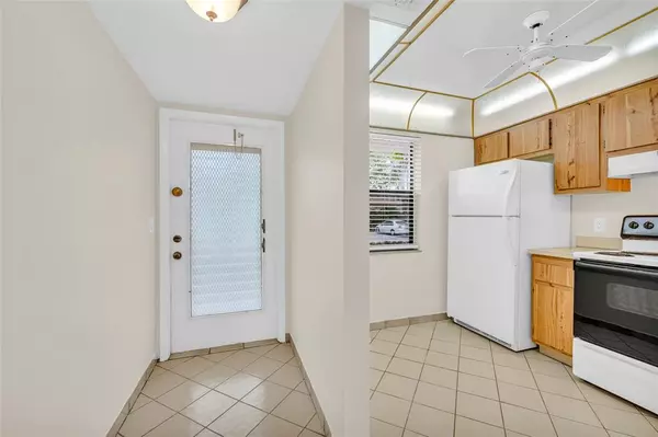 Sunrise, FL 33322,10304 Sunrise Lakes Blvd #106