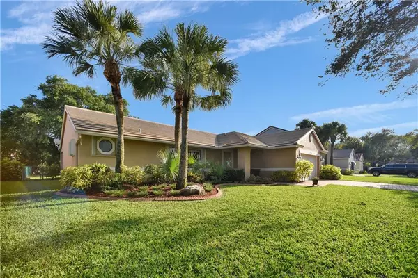 9226 NW 44th Ct, Coral Springs, FL 33065