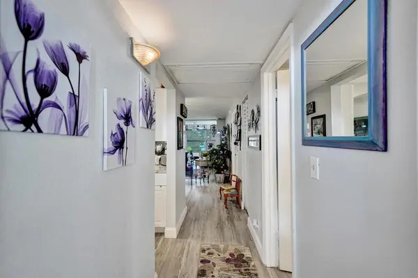 Davie, FL 33324,9480 Poinciana Pl #201