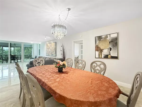 Pompano Beach, FL 33069,3505 Oaks Way #310