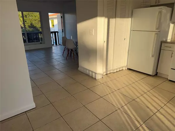 Hollywood, FL 33021,600 S Luna Ct #24