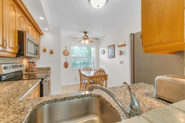 Margate, FL 33063,7340 Lake Circle Dr #301