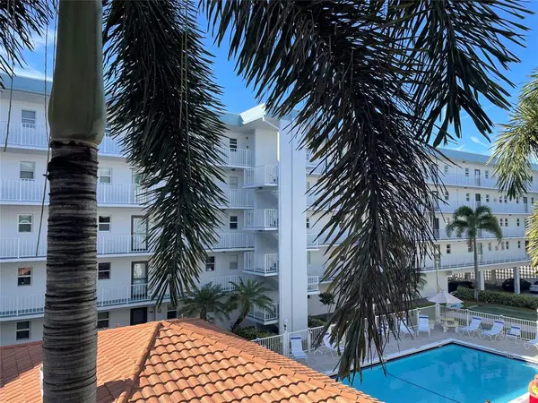 4629 Poinciana St #211, Lauderdale By The Sea, FL 33308