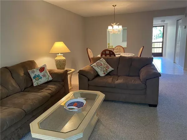 Lauderdale By The Sea, FL 33308,4629 Poinciana St #211