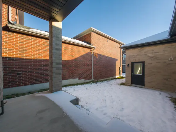 Markham, ON L6B 1R8,21 Albert Newell DR