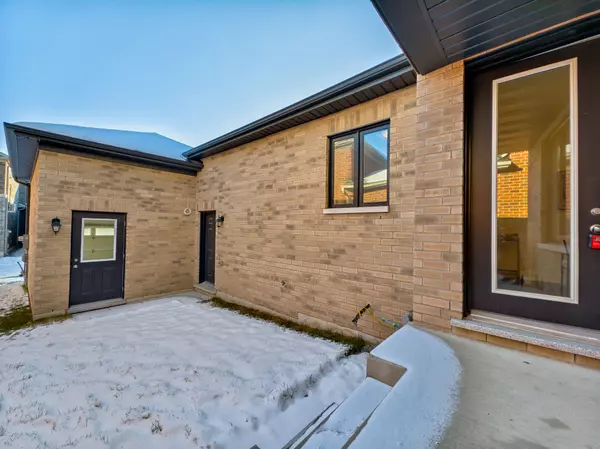 Markham, ON L6B 1R8,21 Albert Newell DR