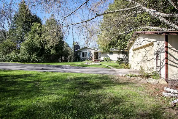 Wasaga Beach, ON L9Z 1J7,630 SUNNIDALE RD S