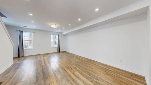 Barrie, ON L4N 0L6,91 Coughlin RD #24