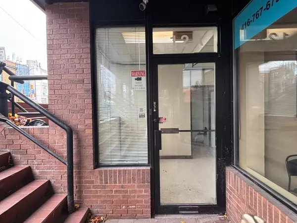 Toronto W02, ON M6S 3Y2,12 Jane ST #A