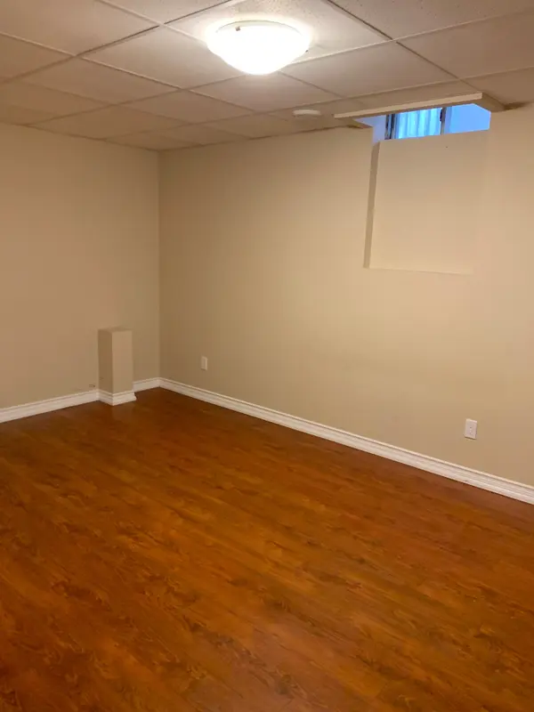 Mississauga, ON L5N 6M9,7285 Aspen AVE