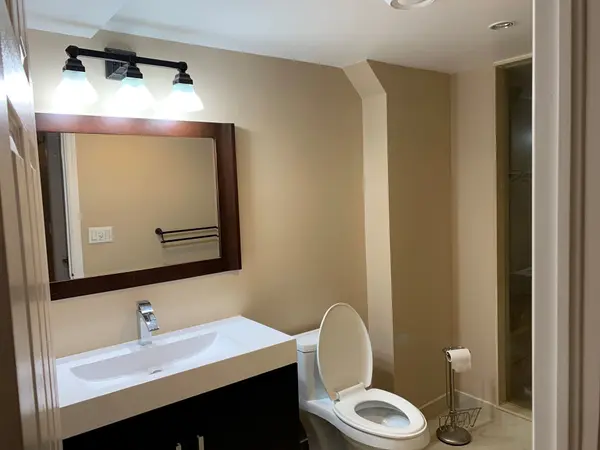 Mississauga, ON L5N 6M9,7285 Aspen AVE