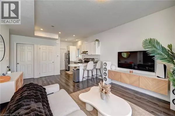 Kitchener, ON N2M 3L9,164 Heiman ST #7C