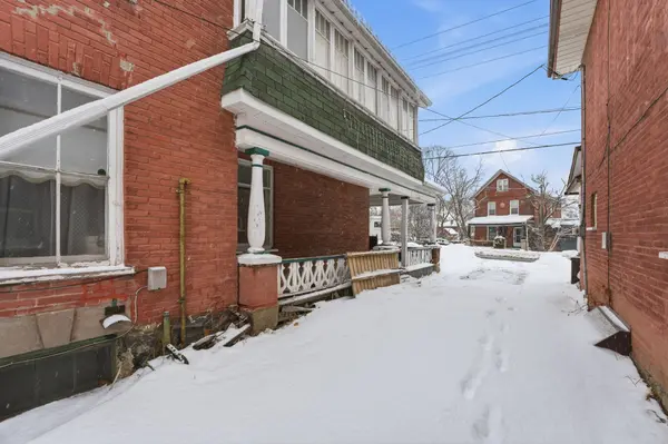 Peterborough, ON K9H 4R6,535 Park ST N