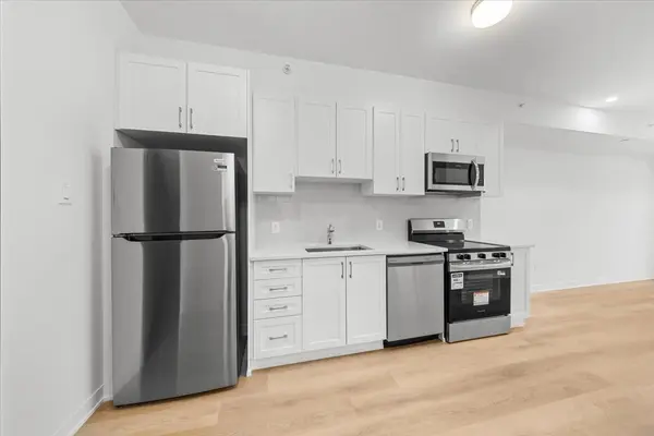 Orleans - Cumberland And Area, ON K4A 5T8,3600 Brian Coburn BLVD #204