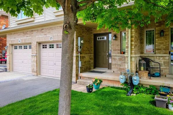 Grimsby, ON L1M 0C4,6 Chestnut DR #15