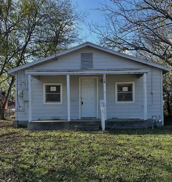 311 Elmo Street, Cleburne, TX 76031