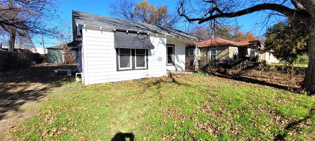 8112 Melrose Street E, White Settlement, TX 76108