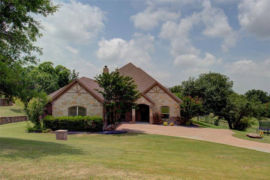 136 Meadow Arbor Drive, Weatherford, TX 76085