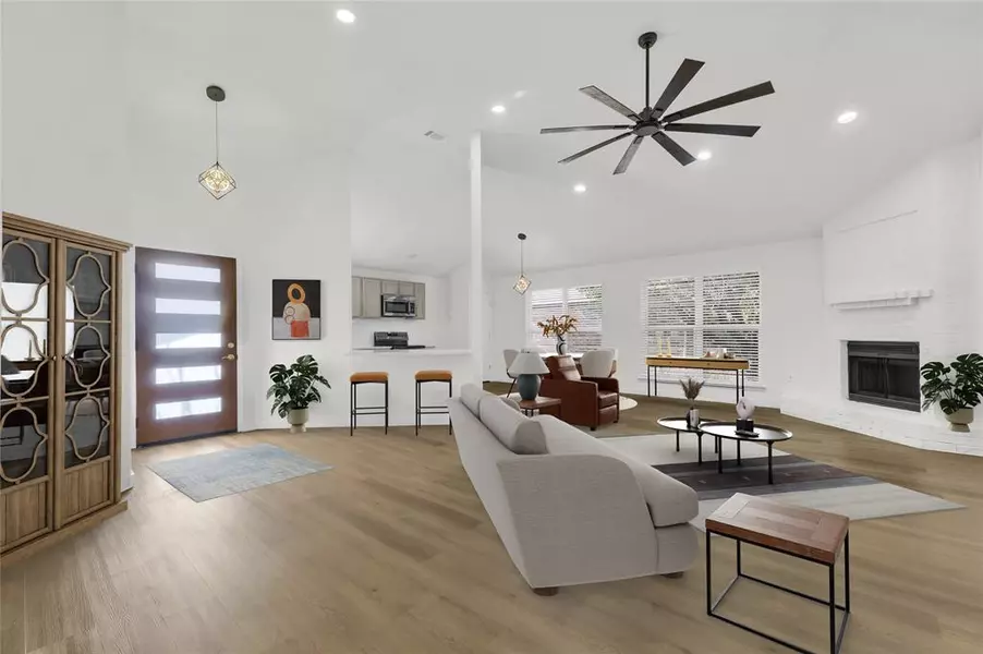 403 Kalmia Drive, Arlington, TX 76018