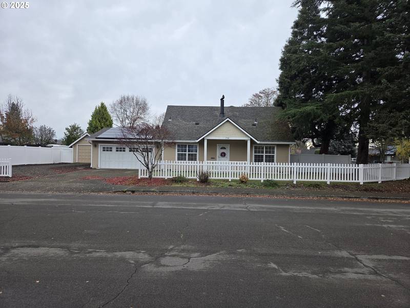 1730 NE 12TH AVE, Hillsboro, OR 97124