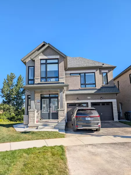 68 Arnold CIR, Brampton, ON L7A 0B8