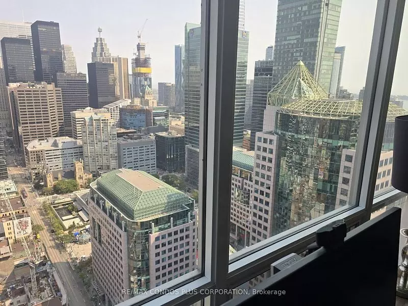 Toronto C01, ON M5V 3X4,80 JOHN ST #3910