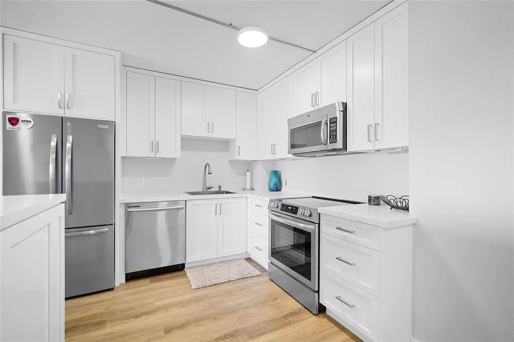 Fort Lauderdale, FL 33316,1625 SE 10th Ave #606