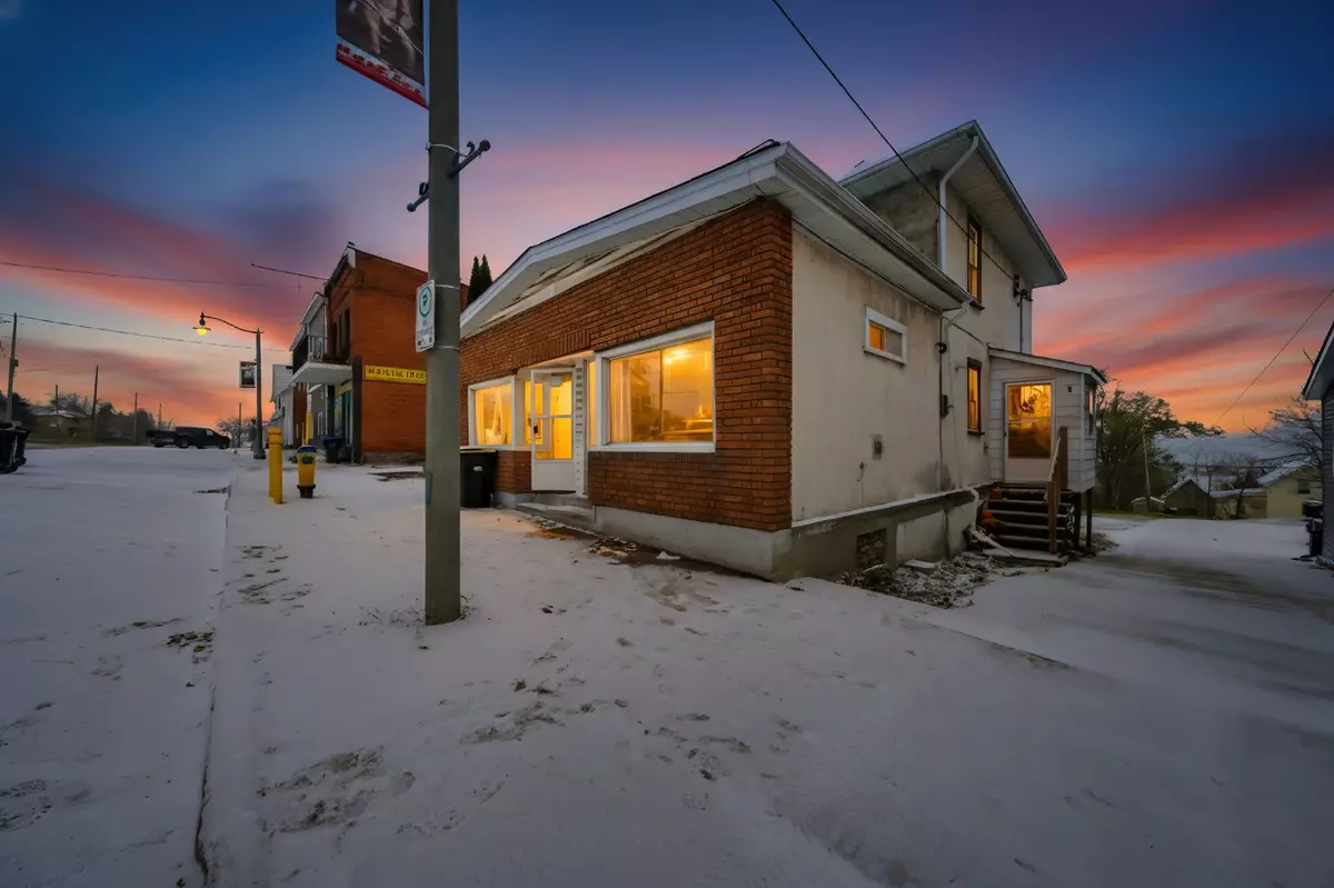 Penetanguishene, ON L9M 1T9,7 Robert ST W #A