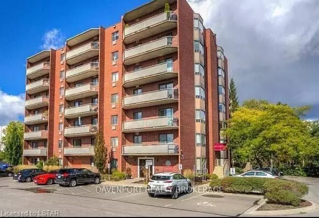 London South, ON N6J 4W7,75 Huxley ST #103