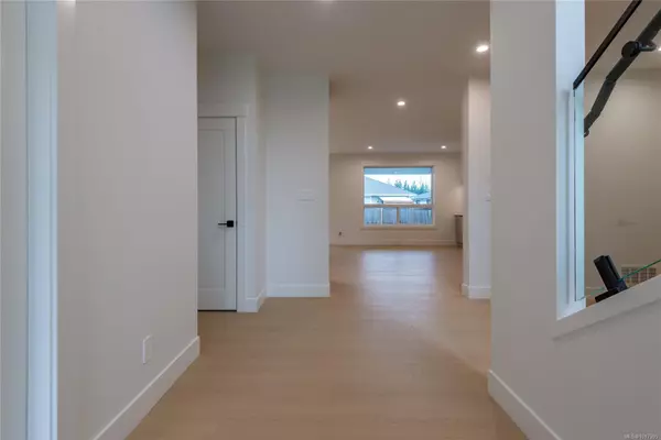 Campbell River, BC V9H 0G4,748 Beaver Creek Blvd